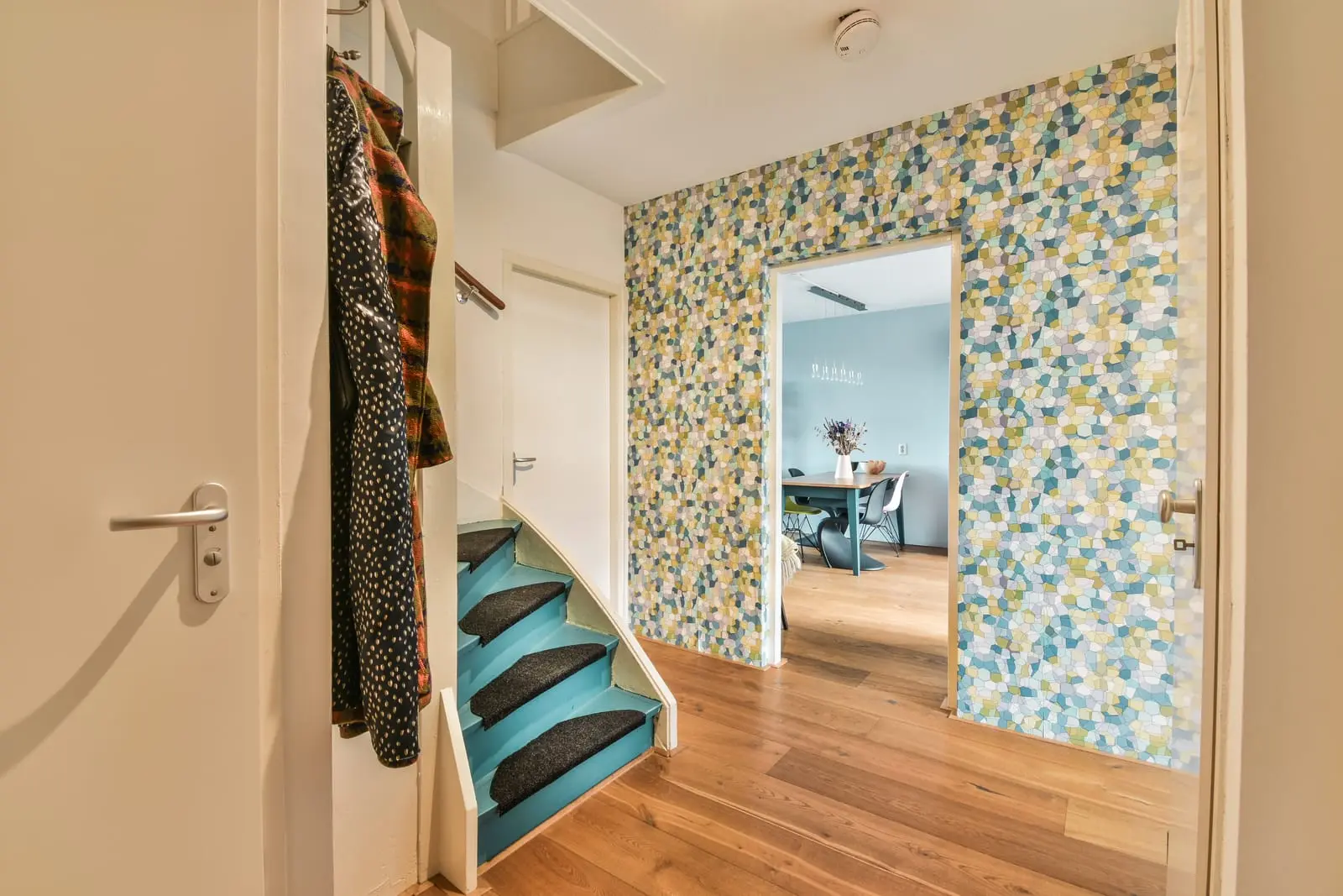 Custom-Printed Wallpaper: Sourcing Options from China Hallway with colorful patterned wallpaper