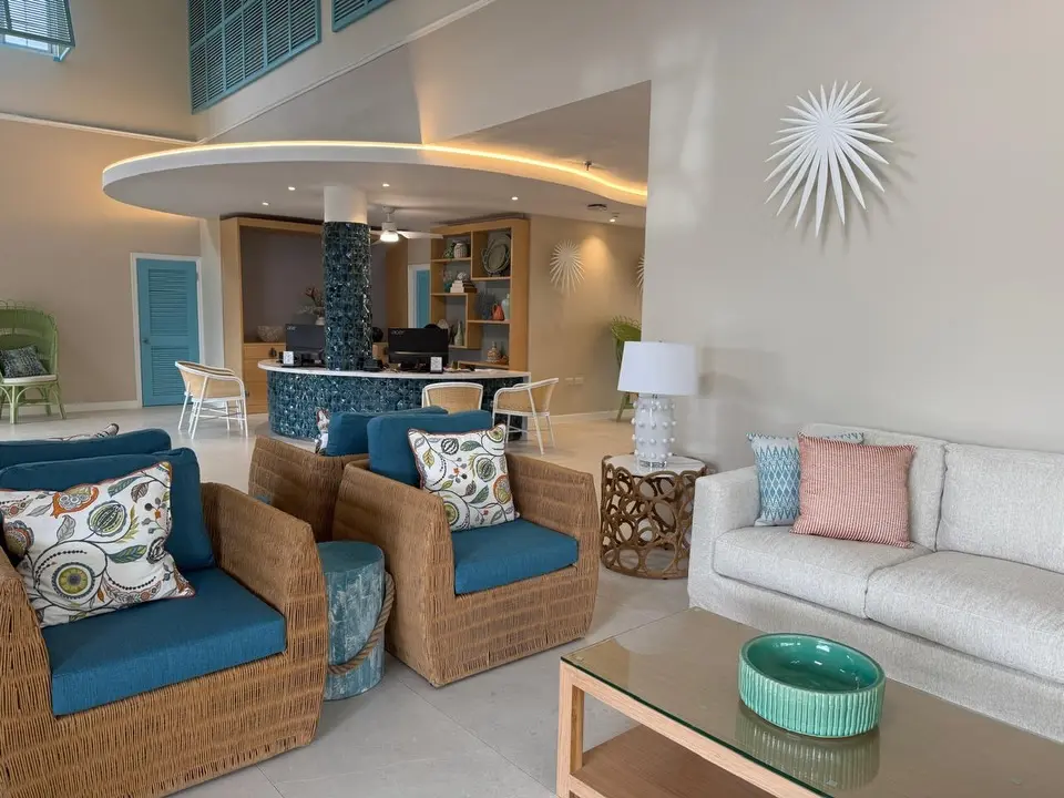 Hotel furniture China – custom lobby sofas, lounge chairs, and public area seating for hospitality projects