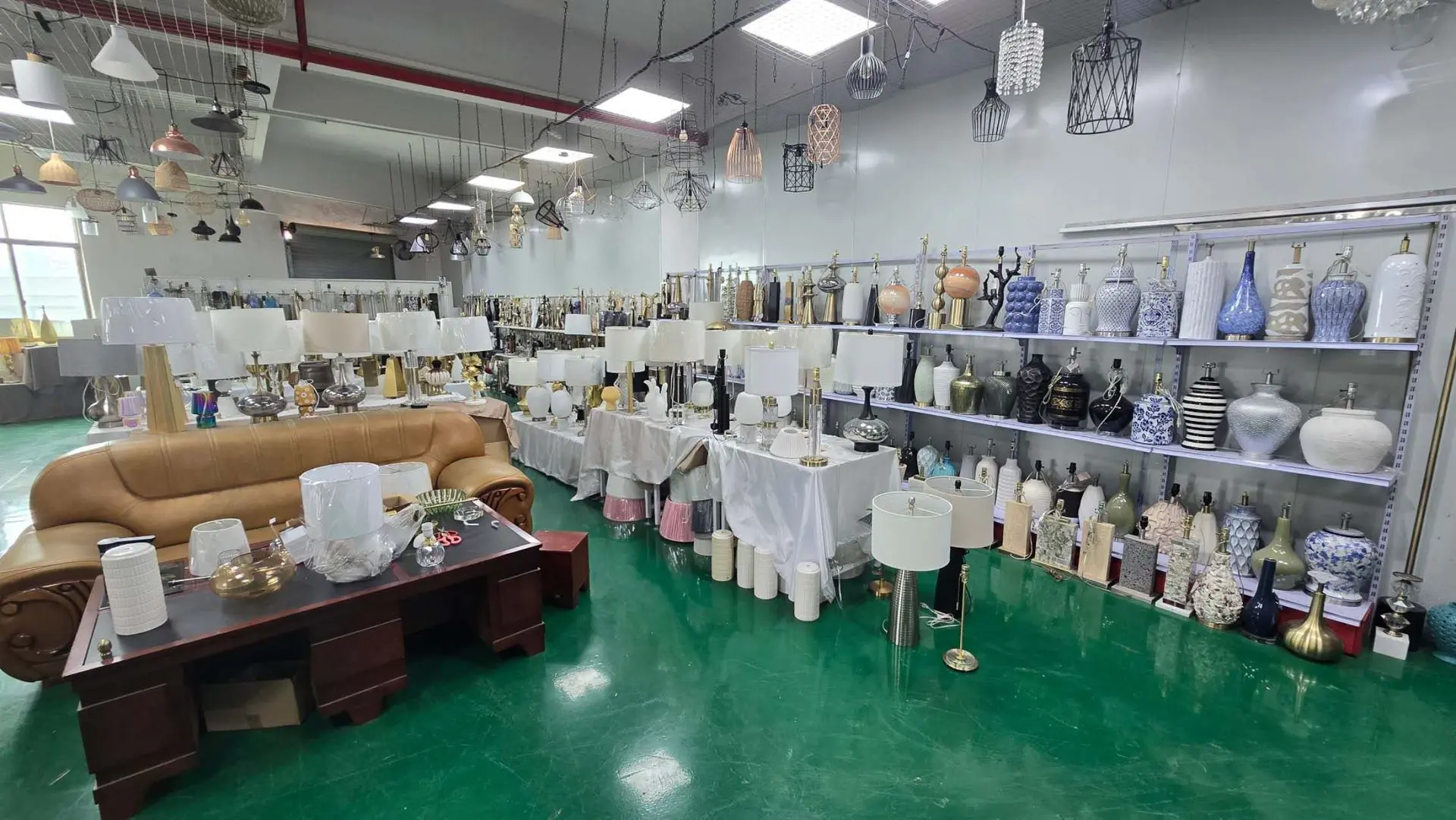 Lighting supplier showroom in China for sourcing and supplier partnerships