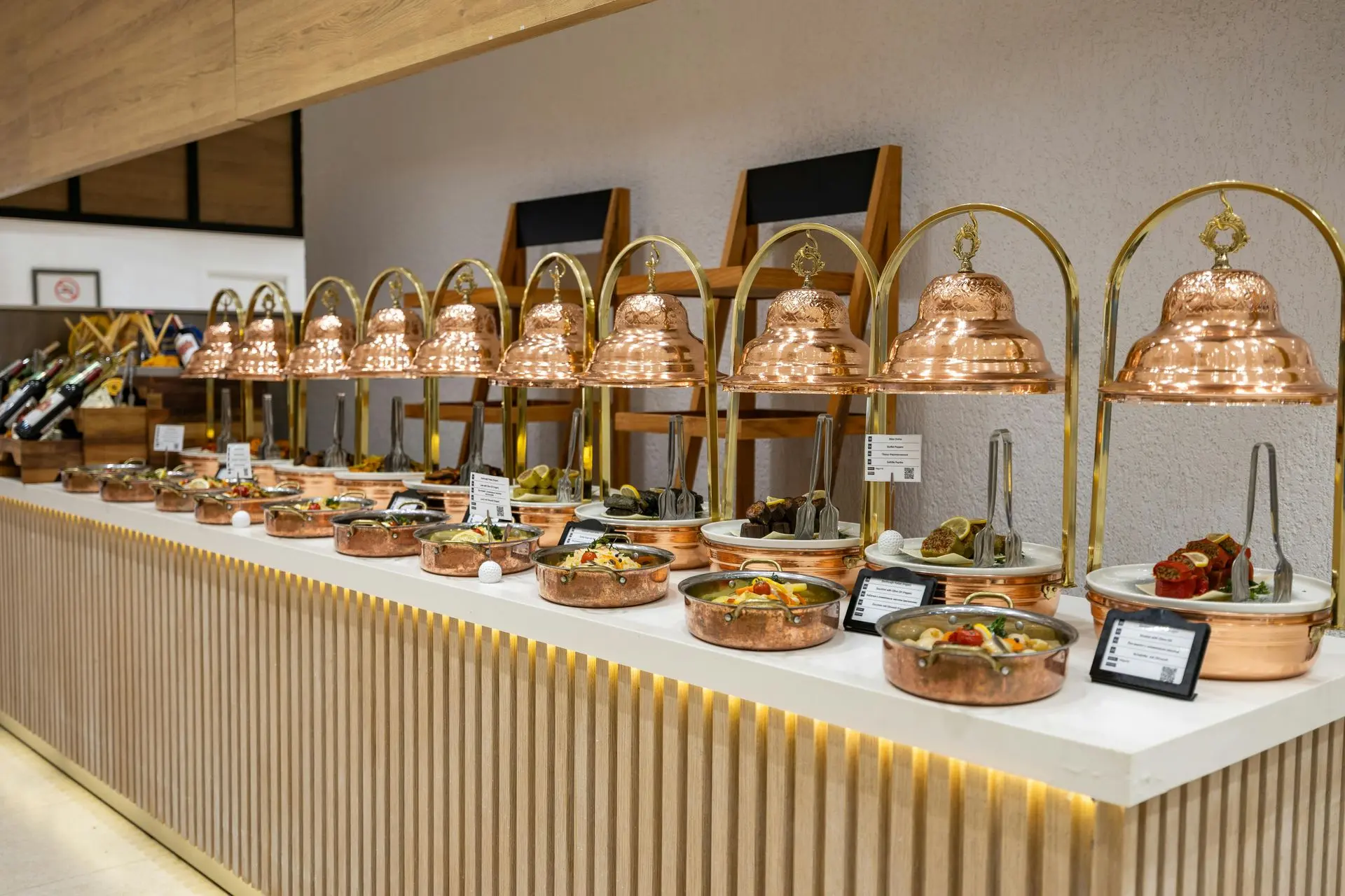 China Buffet Furniture Materials with Stainless Steel and Marble Counter Setup China buffet furniture with stainless steel chafing dishes and marble buffet counter in hotel setup