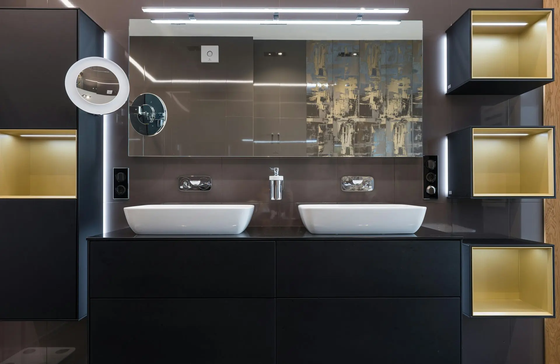Smart luxury bathroom design showcasing modern sanitary ware trends for 2026