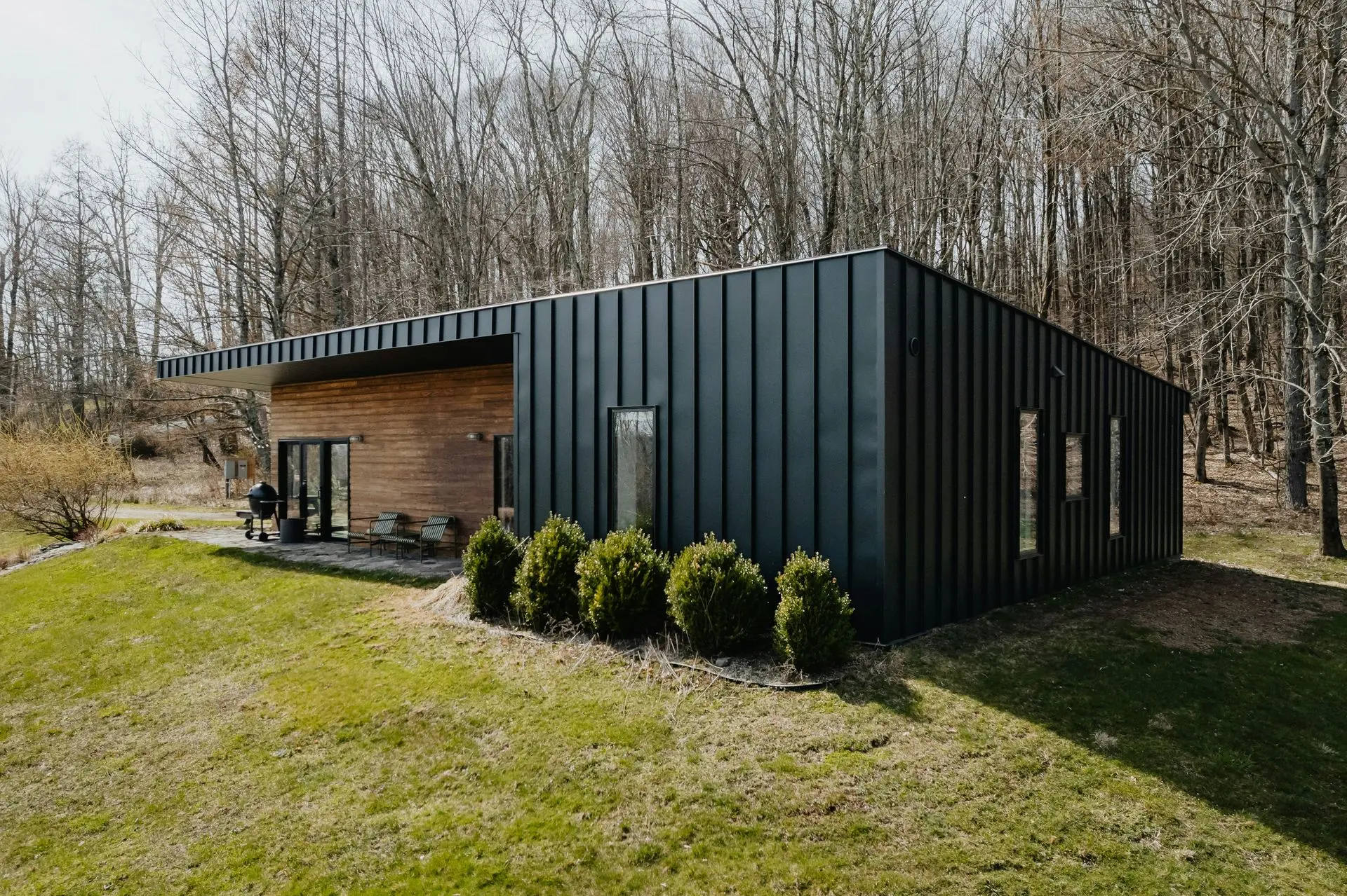 Galvanized Light Steel Structure for Hurricane-Resistant Homes Hurricane-rated prefab house with galvanized light steel framing