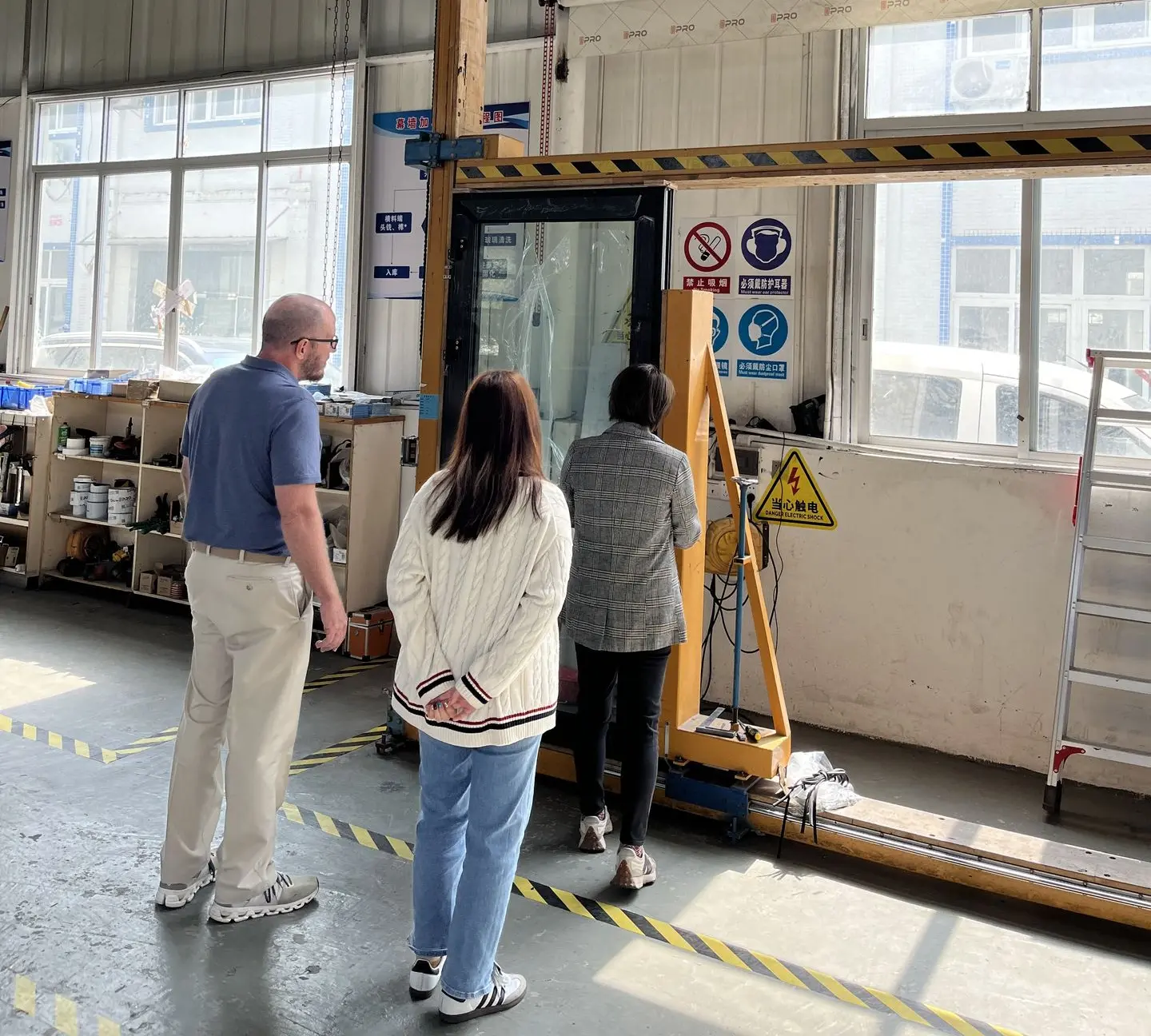 Buyer visiting a manufacturing facility to evaluate production capabilities and supplier quality in China