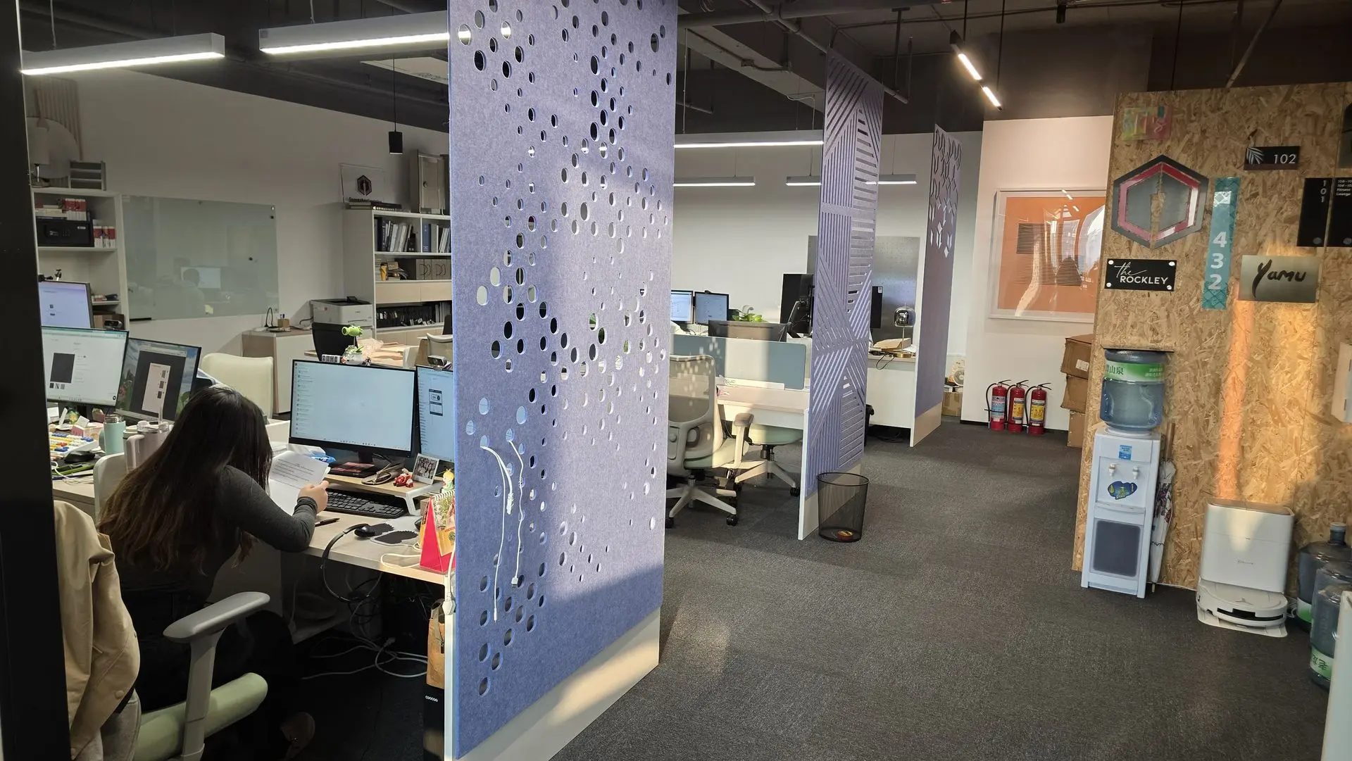 Guangzhou Sourcing open office workspace with procurement and sourcing team