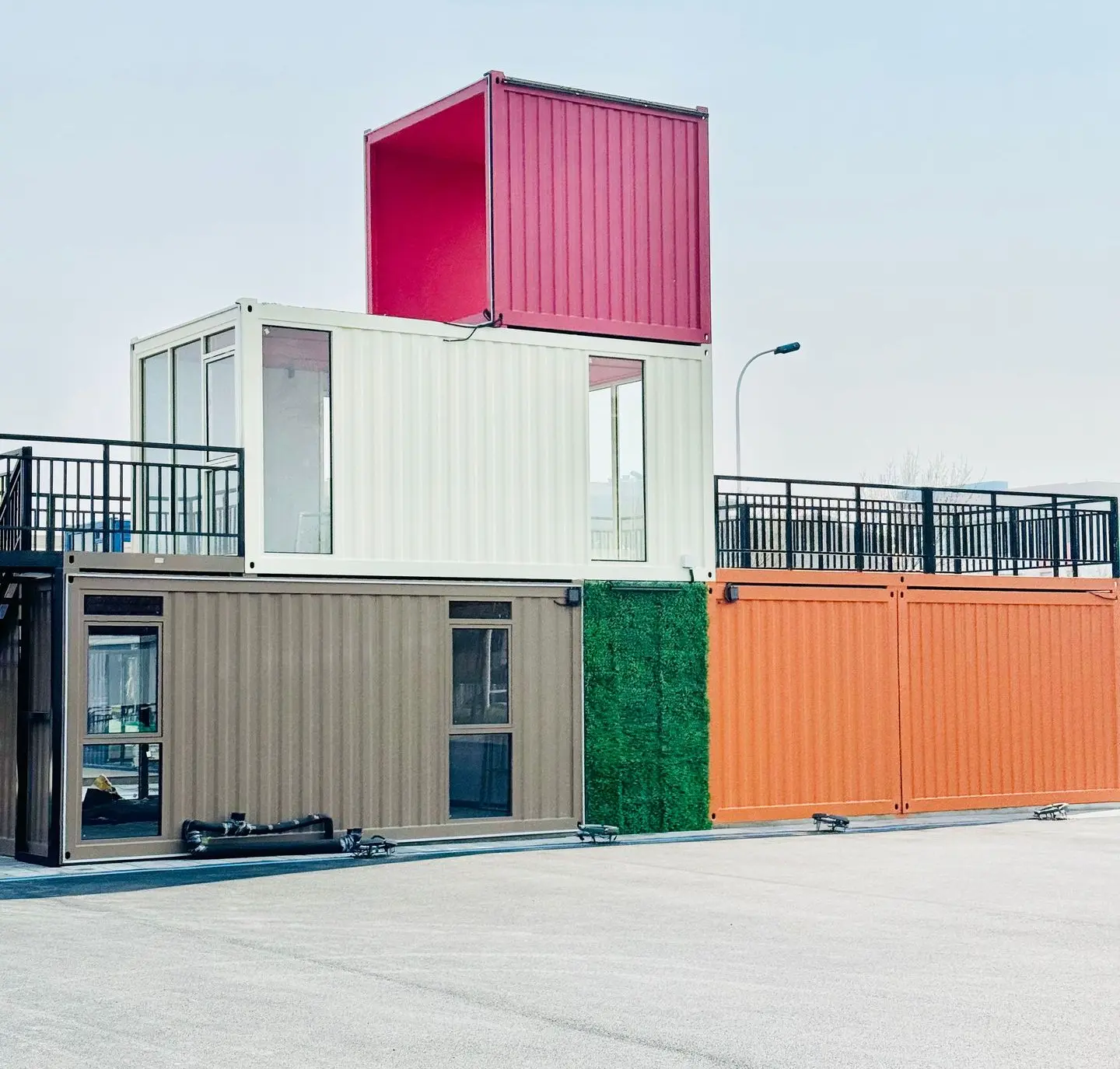 Modular China container house with stacked units
