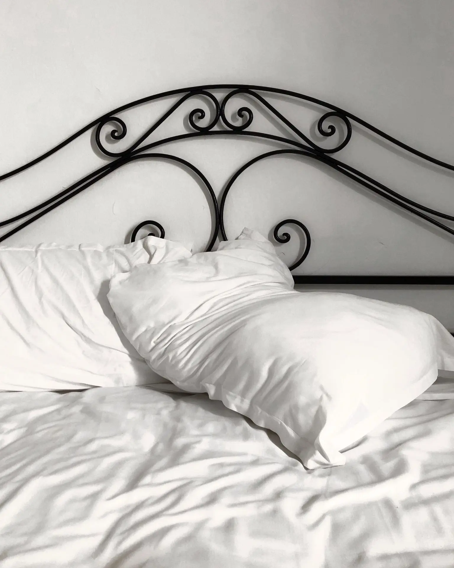 Chippendale Headboards China | Custom Decorative Headboards Chippendale headboards China with decorative curved metalwork